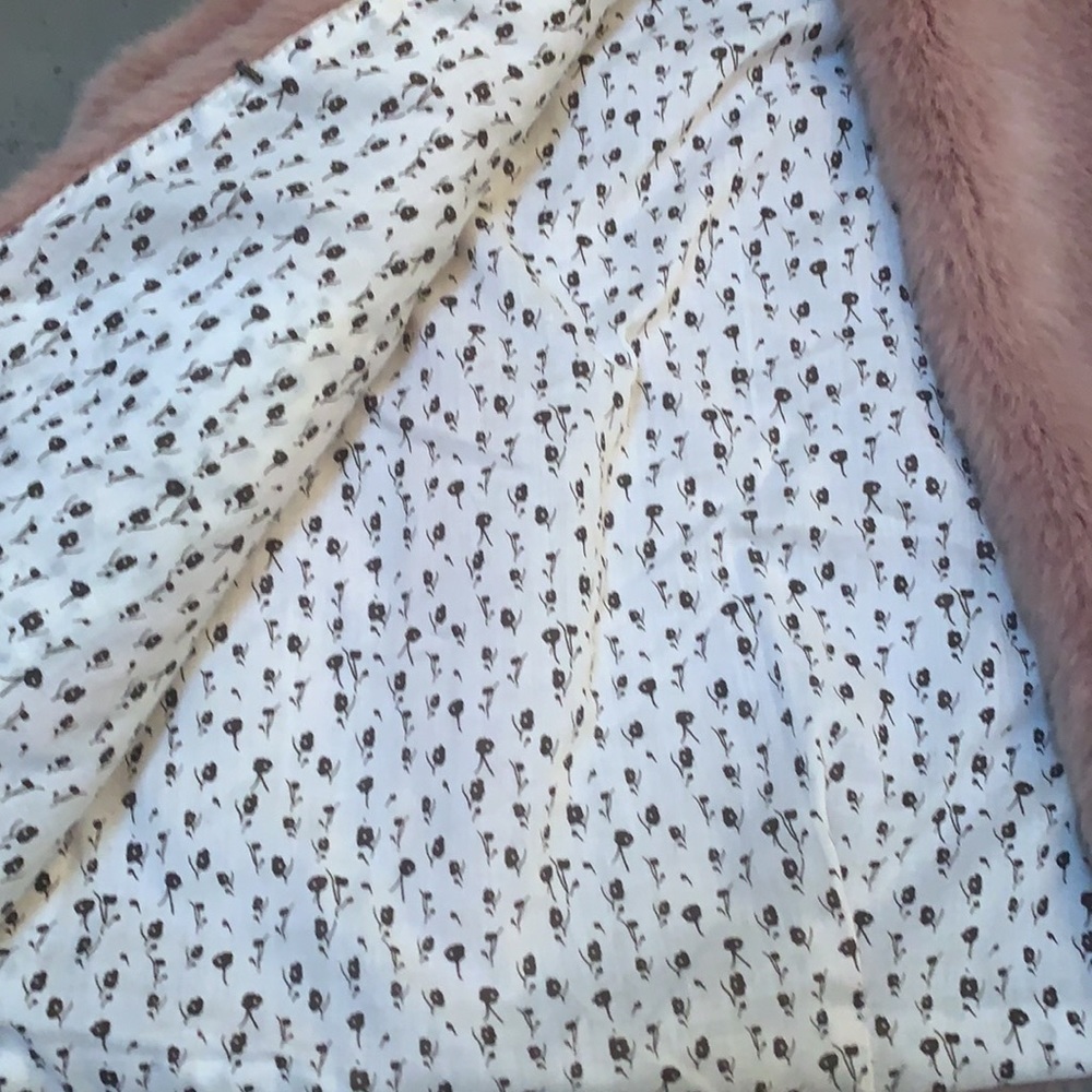 Zara Girls Faux Fur Vest - Picture 5 of 5